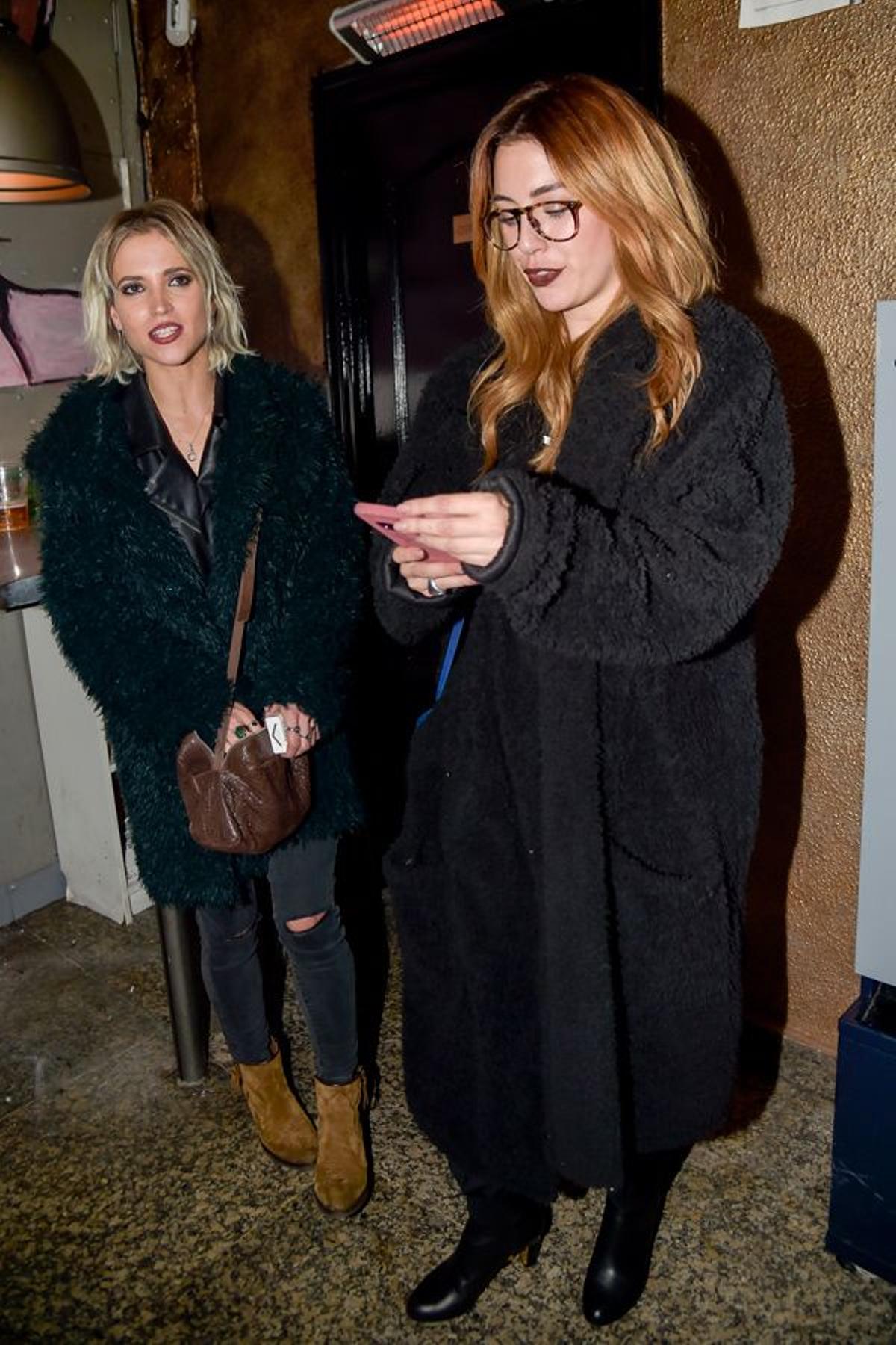 Las actrices Ana Fernández y Blanca Suárez en el concierto de Marlon en Madrid