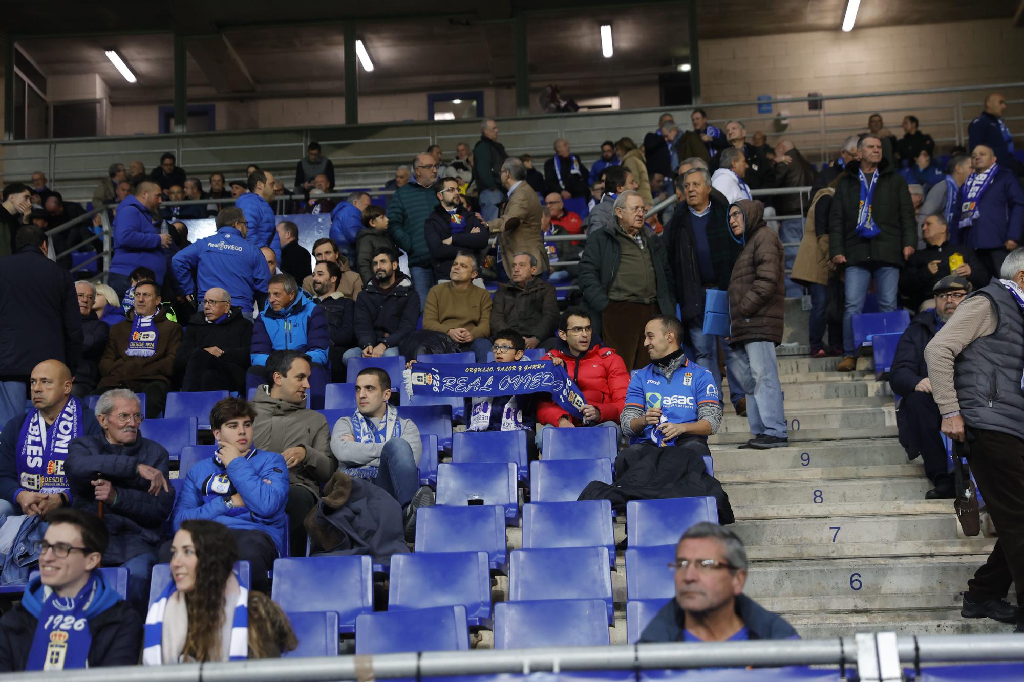 EN IMÁGENES: El Oviedo gana en casa por 1-0 frente al Mirandés