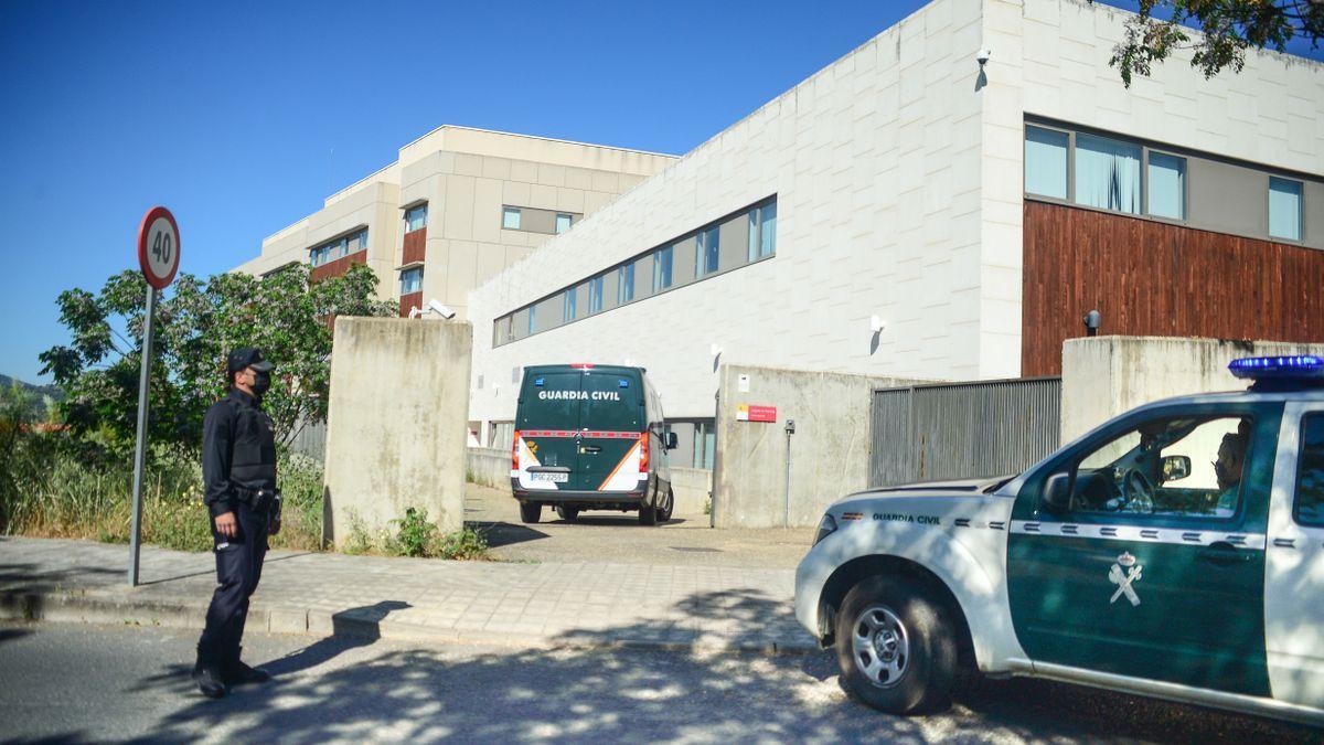 Detenidos llegando a los juzgados, en una imagen de archivo.