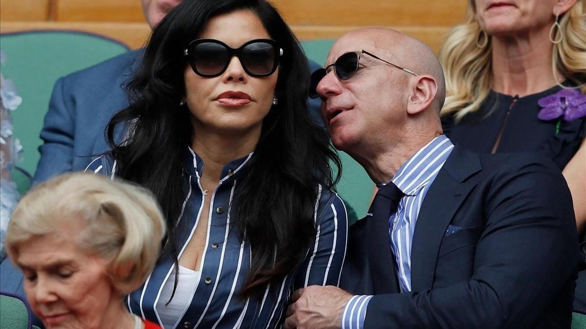 lmmarco49066676 amazon founder and ceo jeff bezos  r  and his partner us new190812202700