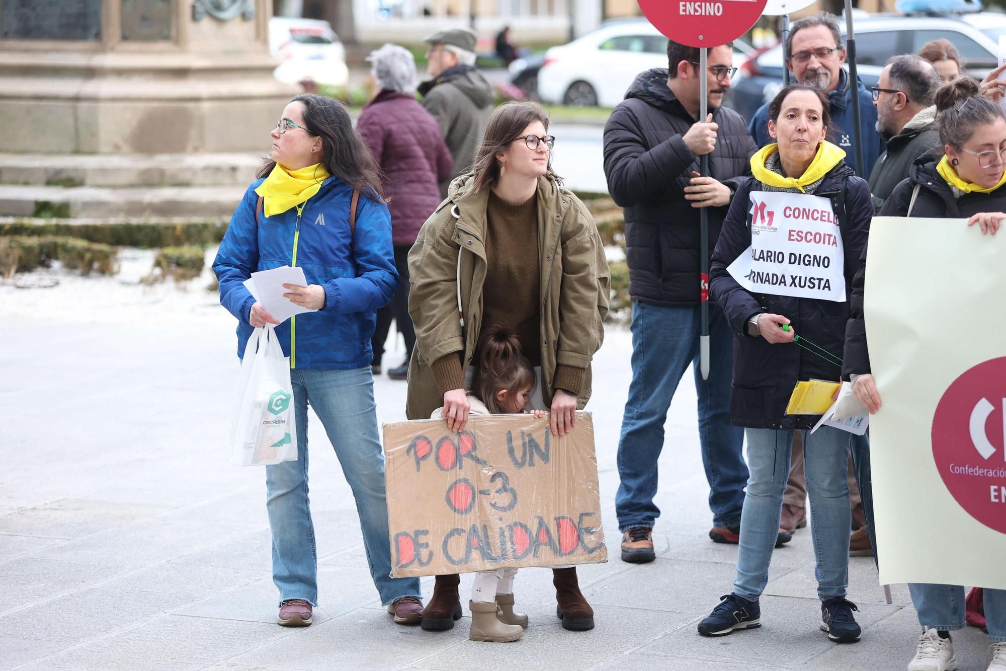 Protesta de trabajadoras de la red de escuelas infantiles municipales de A Coruña