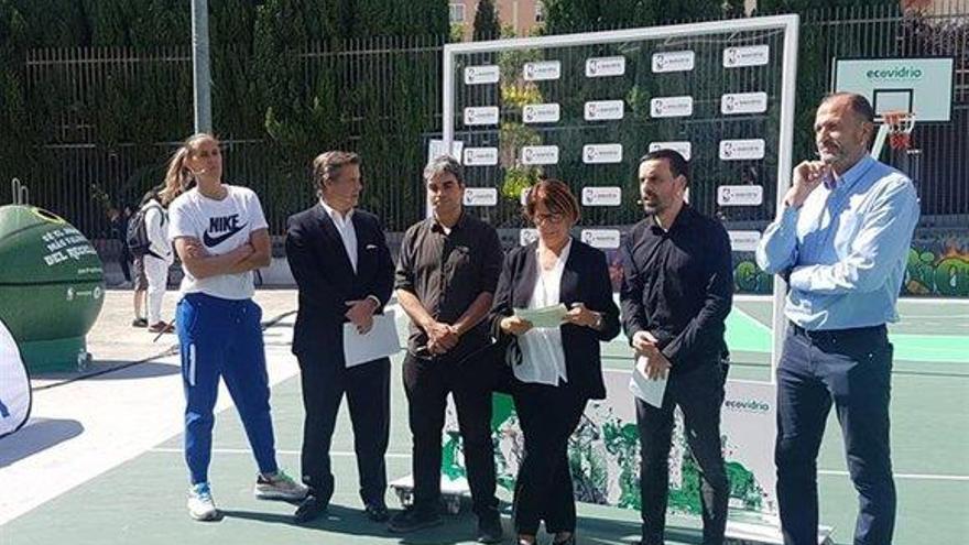 Inaugurada la primera pista del mundo reformada con vidrio reciclado