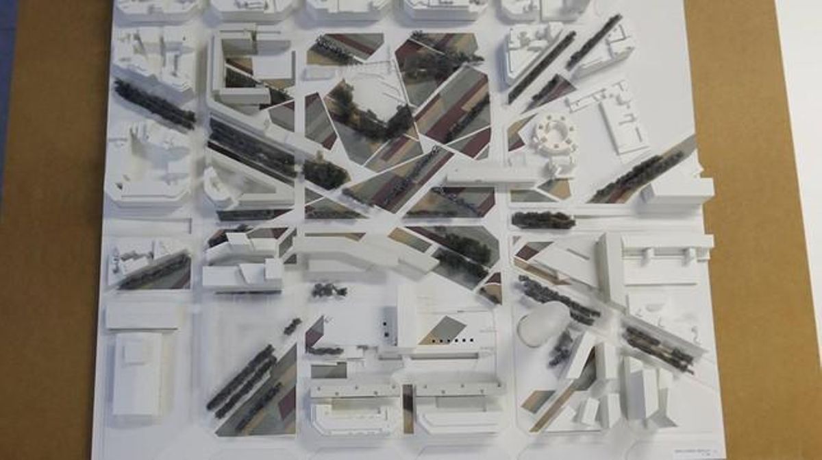 Els 10 equips d’arquitectes que opten a fer el projecte de la plaça presenten les seves propostes. El jurat internacional té un mes per elegir una combinació de verd, mobilitat i edificis. Projecte Cruïlla 0.