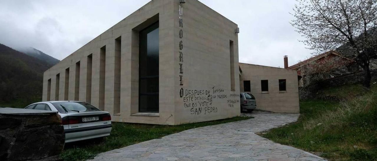 La Casa del Urogallo, sin actividad, en Tarna.