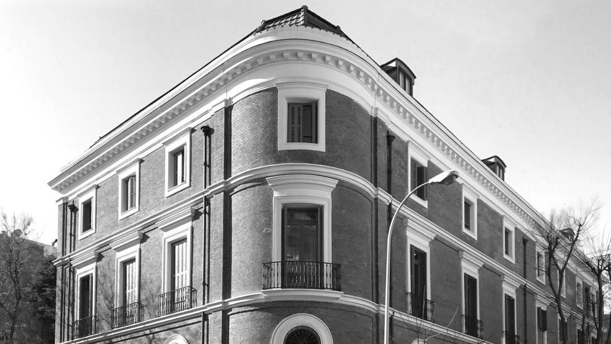 El palacio neoclásico de Madrid que vio nacer a una reina y fue cuartel general de La Pasionaria