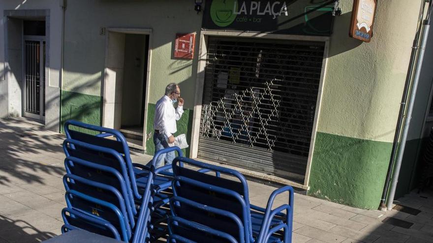 Un bar de Vilobí, tancat