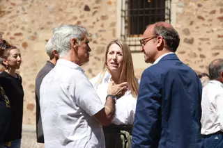 Presentación del nuevo indicador del Camino de Santiago en Cáceres