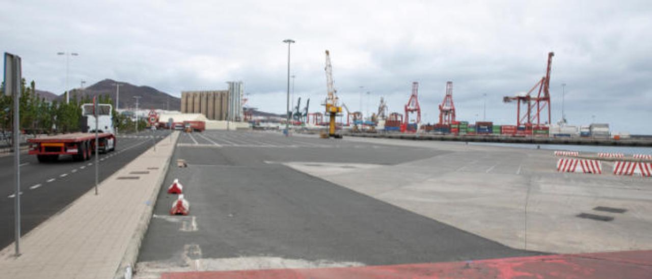 La Luz tendrá un megadepósito de coches en el Muelle de Cambulloneros