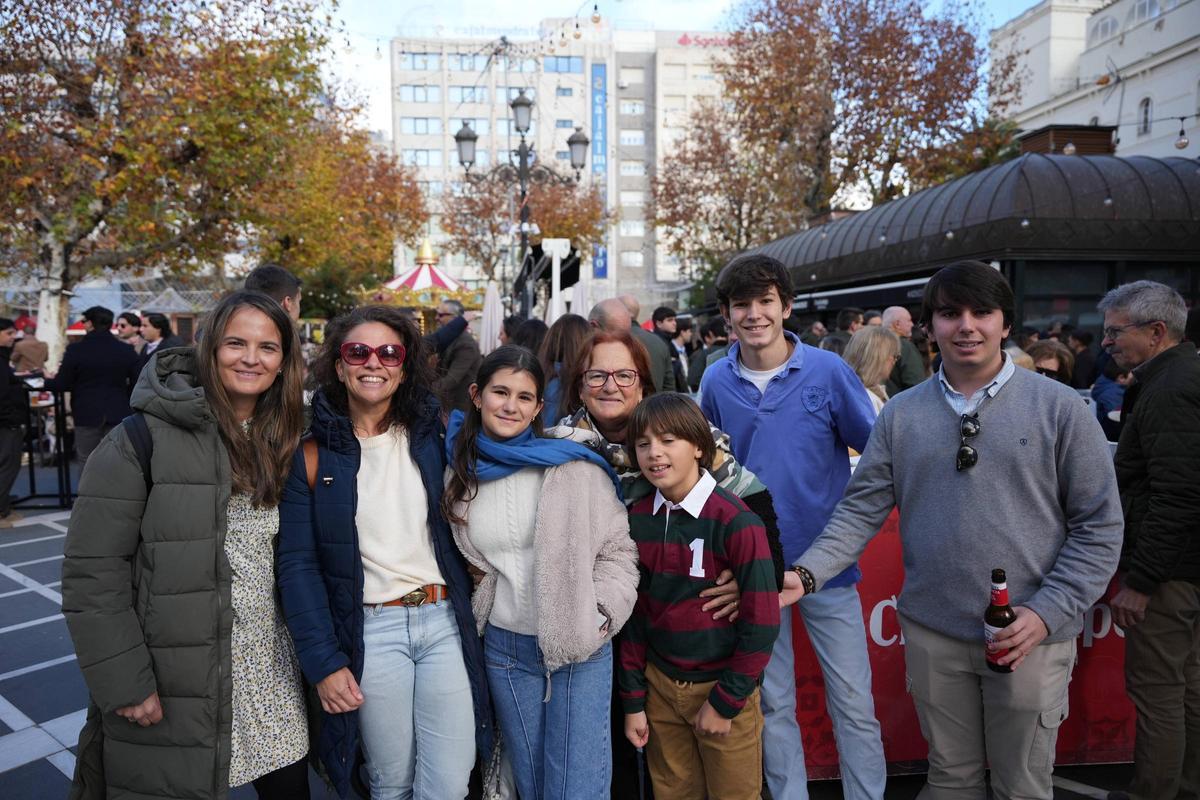 Ambientazo en la Tardebuena de Badajoz, ¡búscate en las fotos!