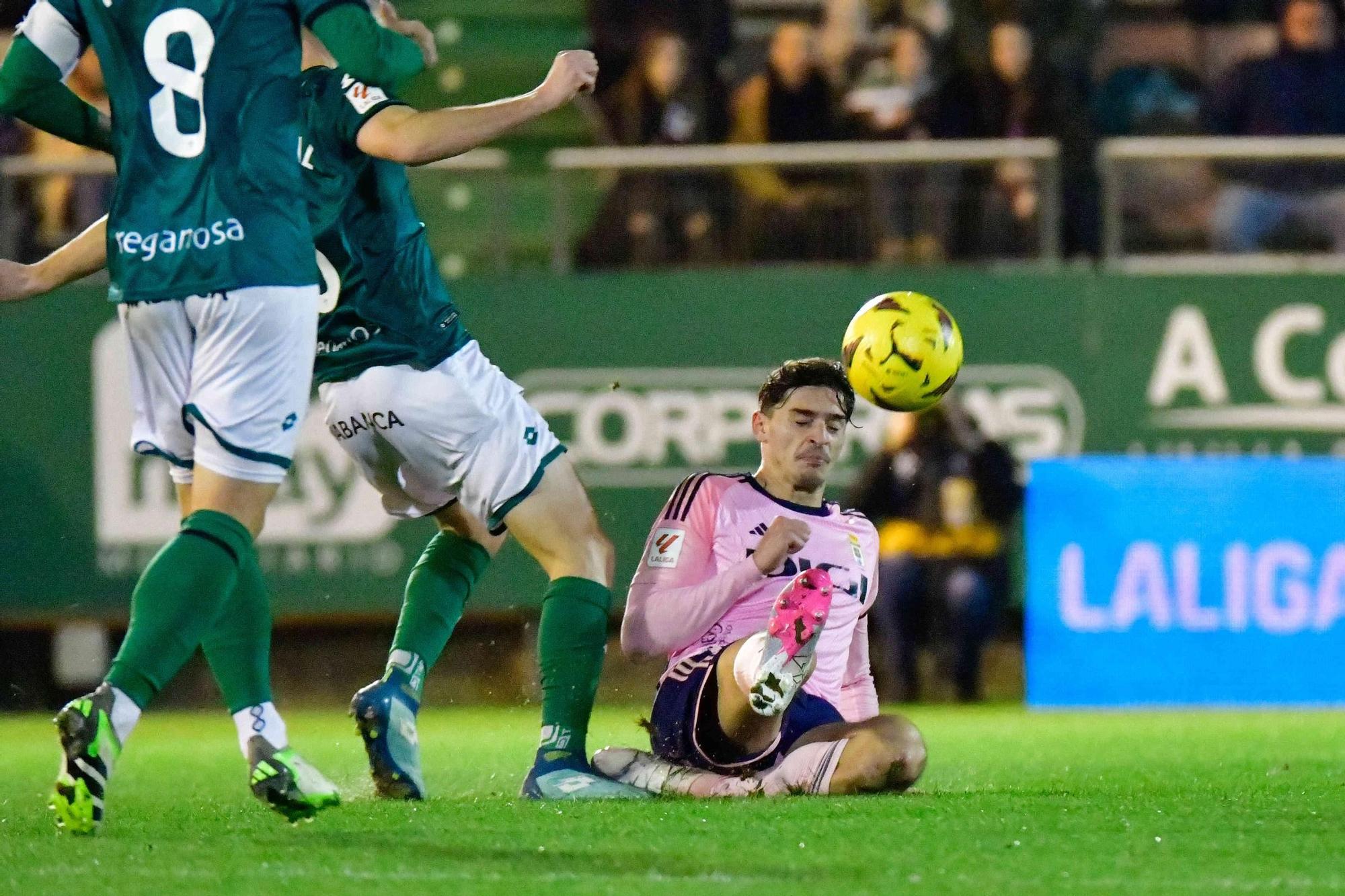 EN IMÁGENES: Racing de Ferrol - Real Oviedo, con gran presencia de afición oviedista