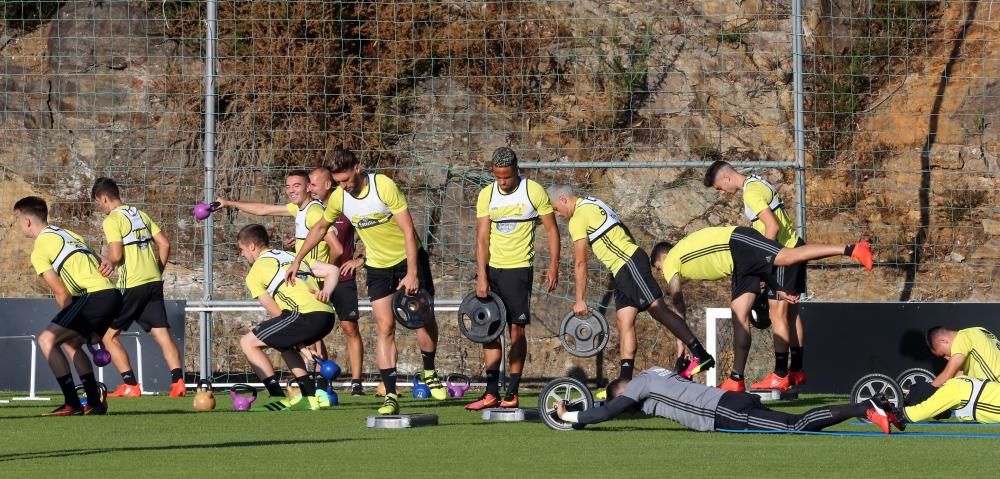 Entrenamiento vespertino del Celta en A Madroa a falta de dos días para jugar en Cornellà