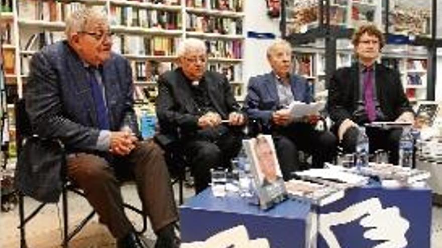Presenten el llibre «Joan Carrera, un bisbe del poble»