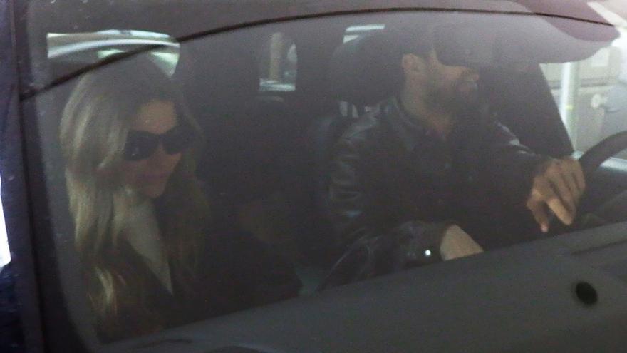 CLARA CHÍA Y GERARD PIQUÉ
