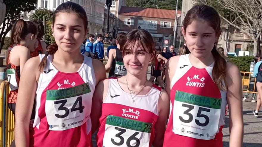 Marchadoras del Atletismo Cuntis. |  // FDV