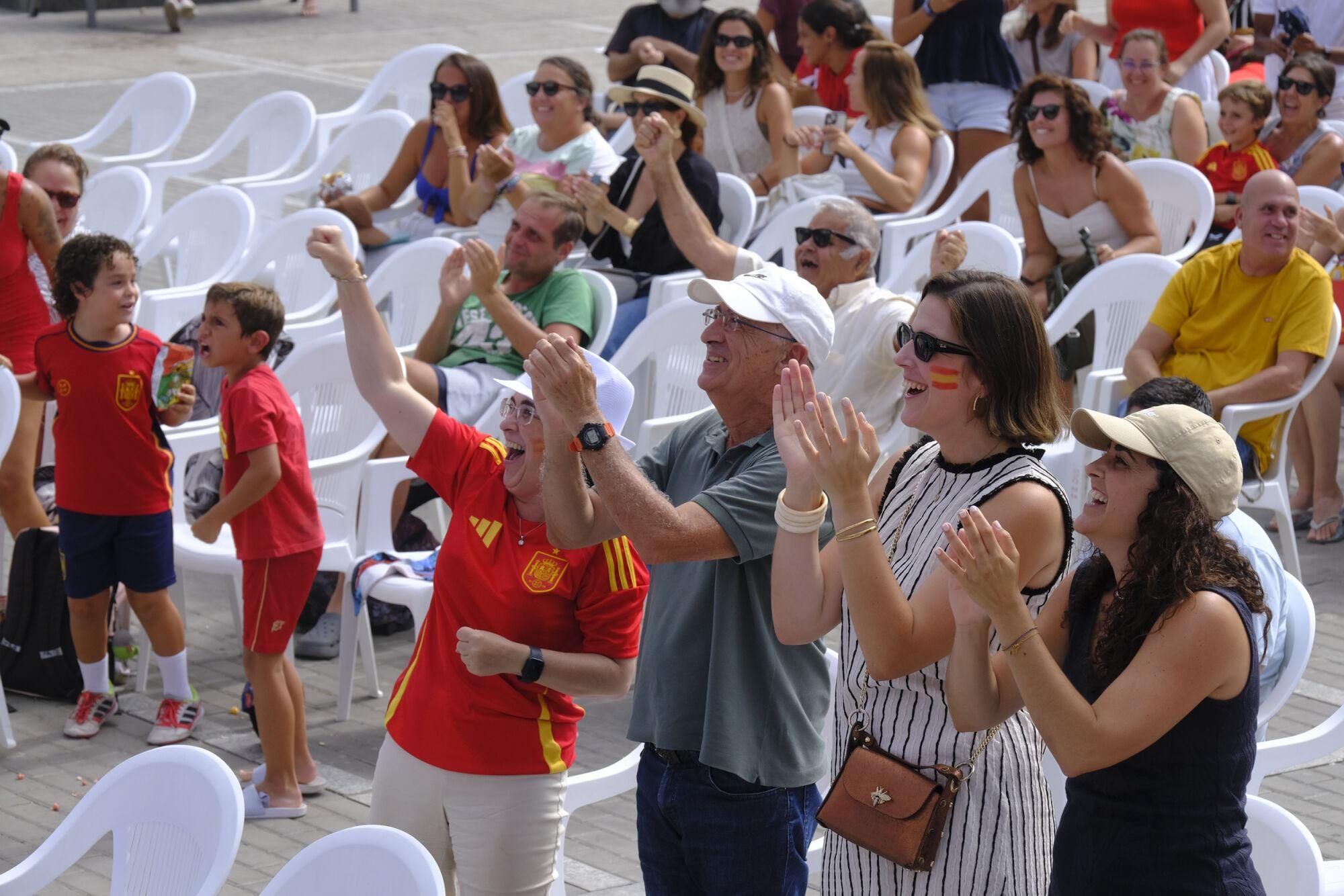 Ambiente de la final de la Eurocopa femenina de fútbol 