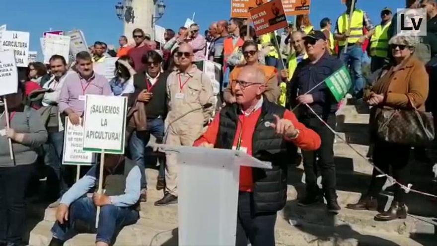 Los dirigentes agrarios consideran "histórica" la manifestación en València