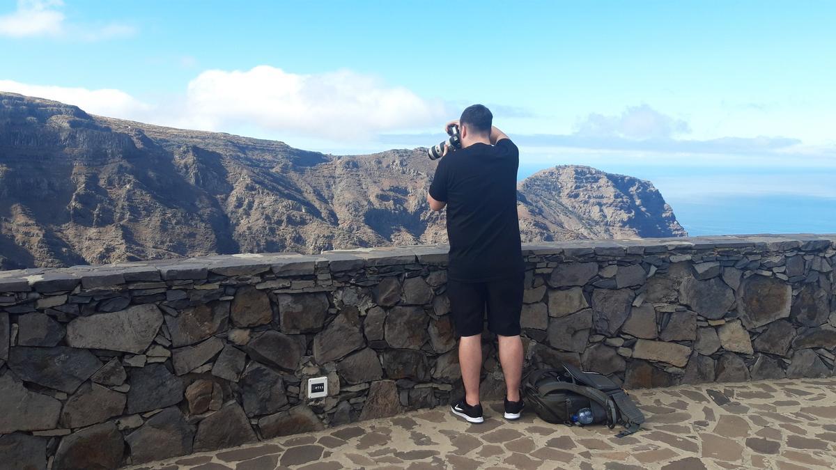 Visita a La Gomera del periodista independiente de la BBC Richard Franks