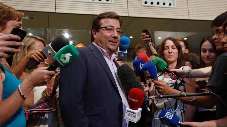 Vara respalda a Cabezas: &quot;Badajoz necesita una mayoría estable y ahora no se da&quot;