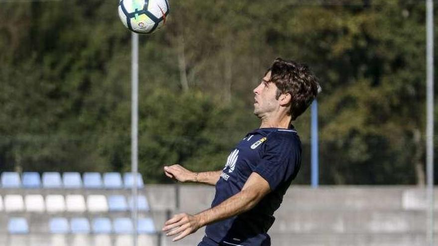 Verdés, en un entrenamiento del Oviedo.