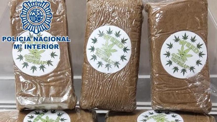 Controles en Málaga: tres detenidos por llevar 755 gramos de hachís y 21 de cocaína