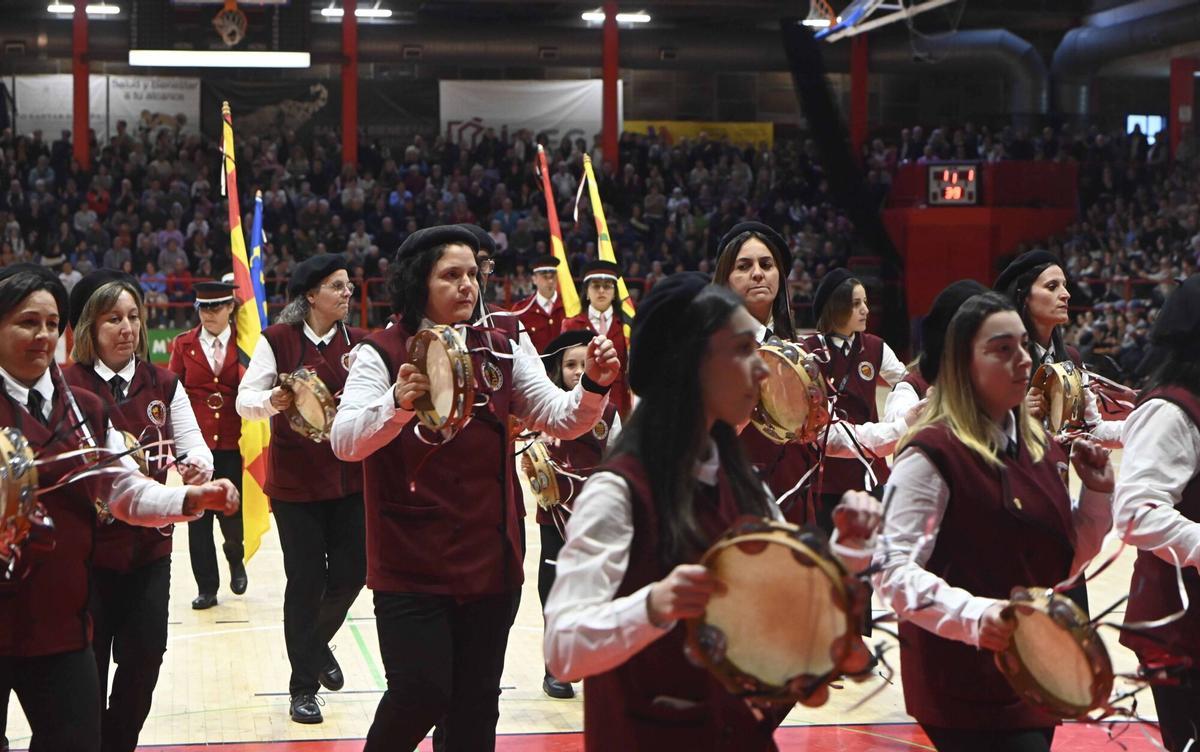El Pavillón Municipal de Deportes do Porriño fue el epicentro de la música tradicional gallega