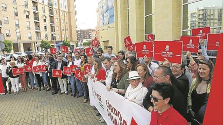 Delegados provinciales, alcaldes y parlamentarios respaldan a Susana Díaz