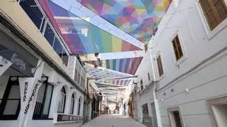 La obra de Okuda empieza a tomar forma en Sant Antoni