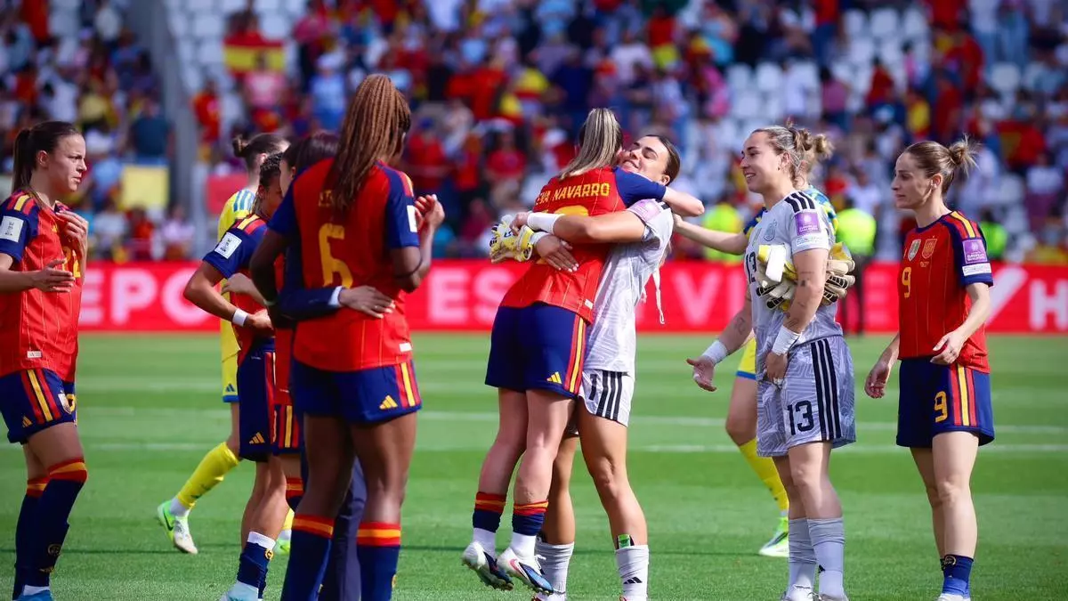 España pasa por Córdoba como un ciclón y golea a Ucrania (5-0)