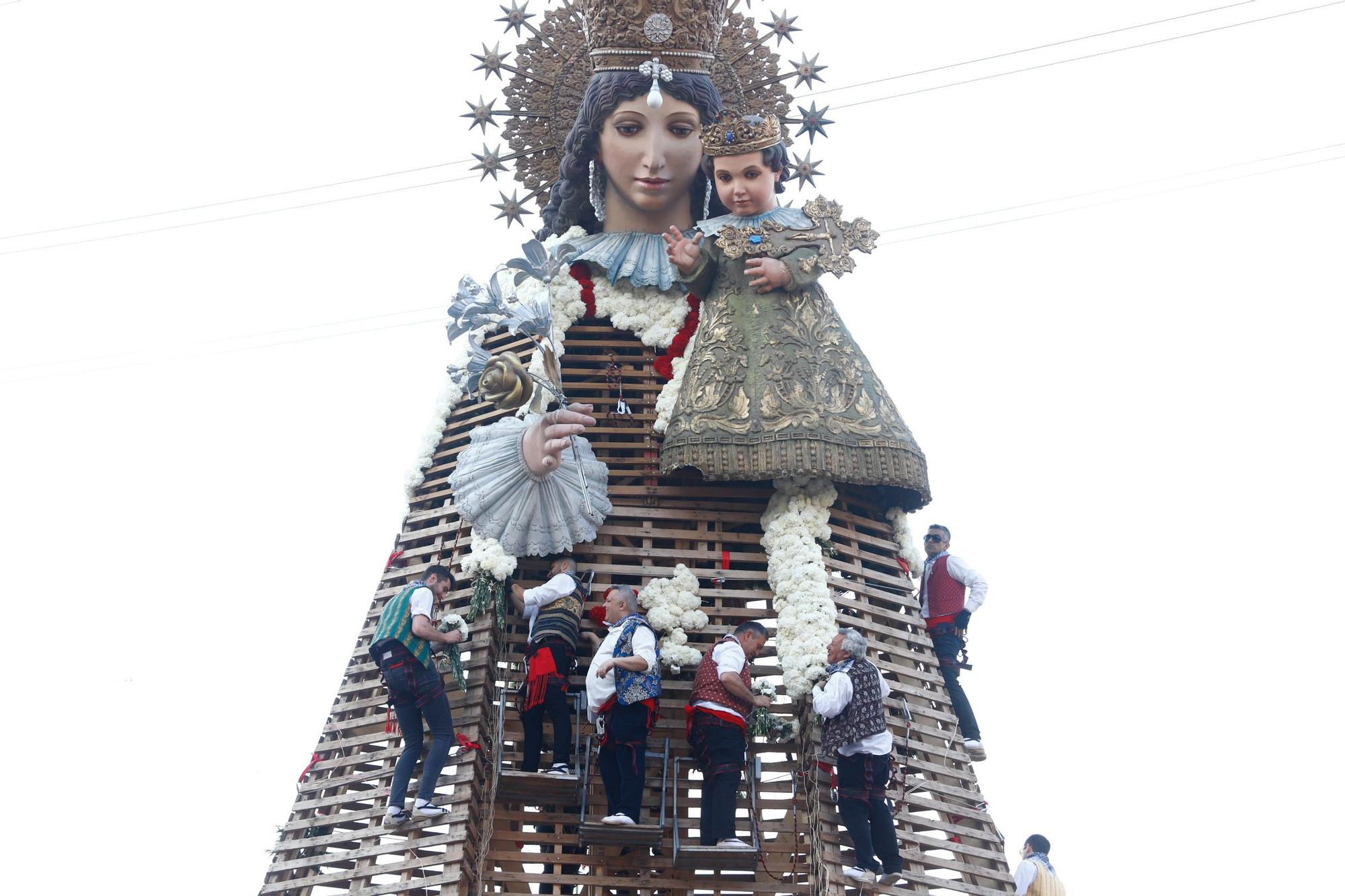 Búscate en el primer día de la Ofrenda en la calle San Vicente entre las 17:00 y las 18:00