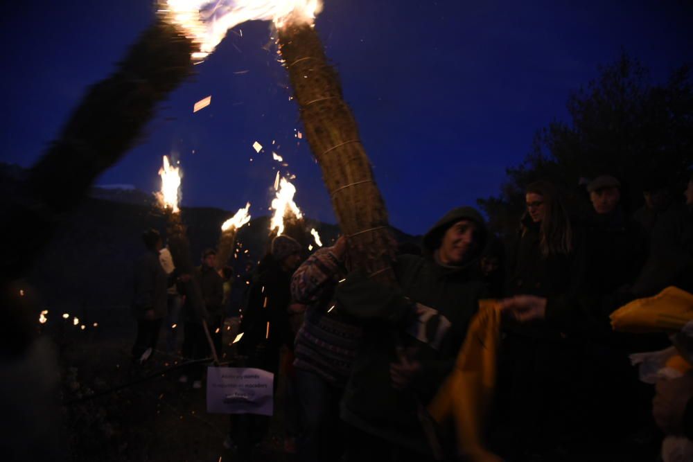 Participants en la baixada d'aquest dissabte a la nit a Sant Julià de Cerdanyola