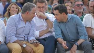 Feijóo, Moreno y Bendodo en el acto central de campaña.