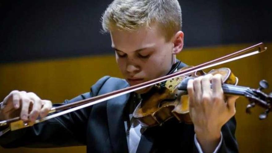 Jaime Maceira Naya, con su violín.