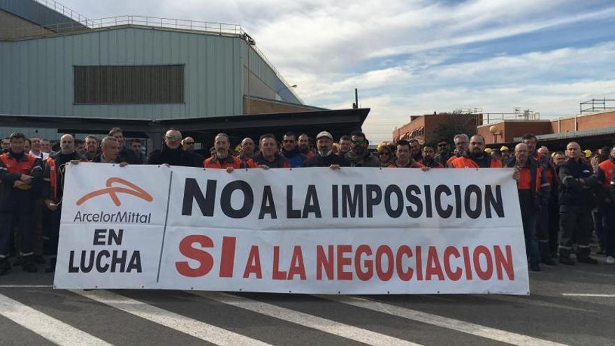 Concentración de trabajadores en ArcelorMittal