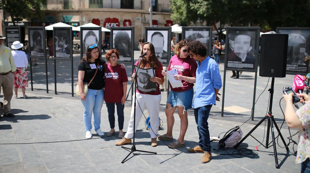 Instalan la obra ‘Presos políticos’ de Santiago Sierra en la Plaza de España de Palma