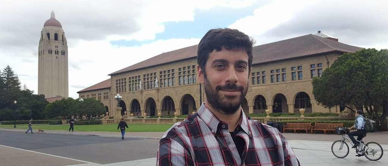 El ferrolano José Antonio Seoane, en el campus de Stanford, en California.