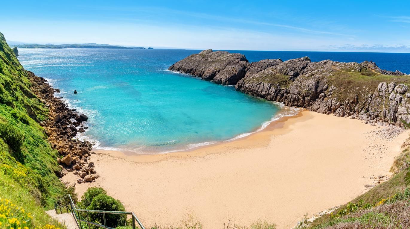 Playa de la Costa Quebrada Playa de Somocuevas.