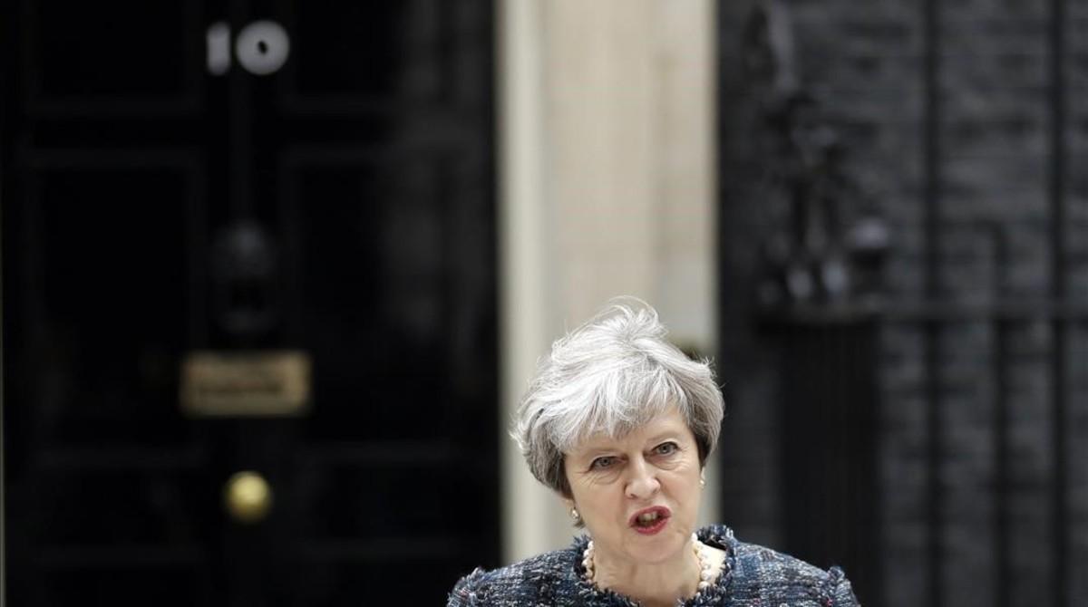 zentauroepp38283616 british prime minister theresa may speaks to the media outsi170503185037