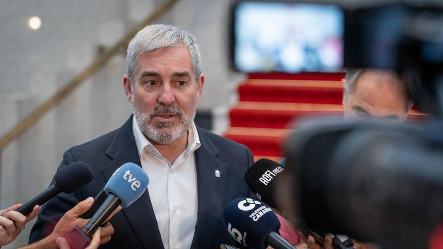 Clavijo solicita comparecer en el Parlamento Europeo para exponer la situación &quot;límite&quot; de Canarias y pedir apoyo