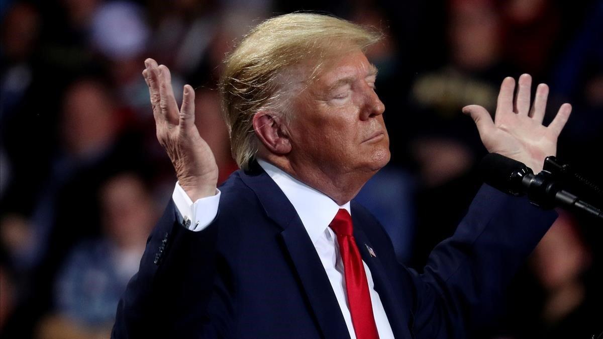 zentauroepp51438159 u s  president donald trump reacts during a campaign rally i191219210655