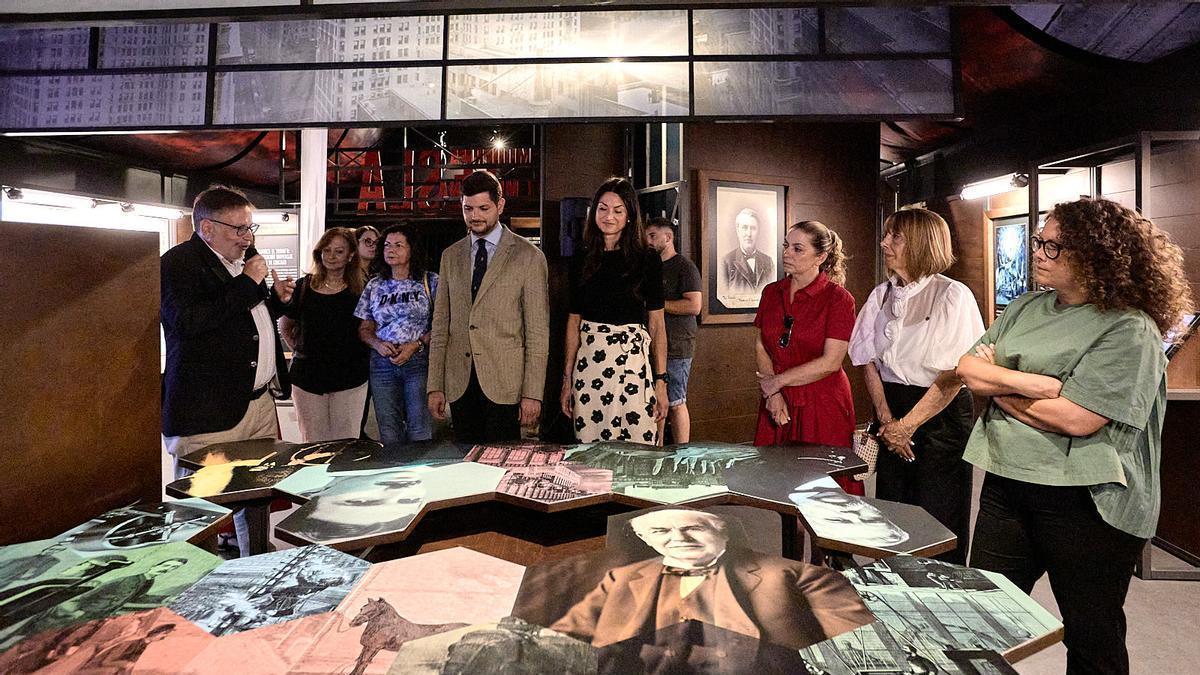 El alcalde de Gandia ha presidido la inauguración de la muestra