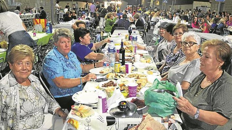 La ‘Nit de la Torrà’ reúne a 2.500 personas en el acto más multitudinario de las fiestas