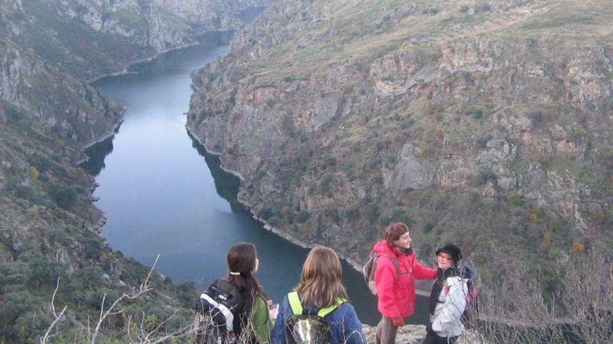 Turistas en Arribes del Duero.