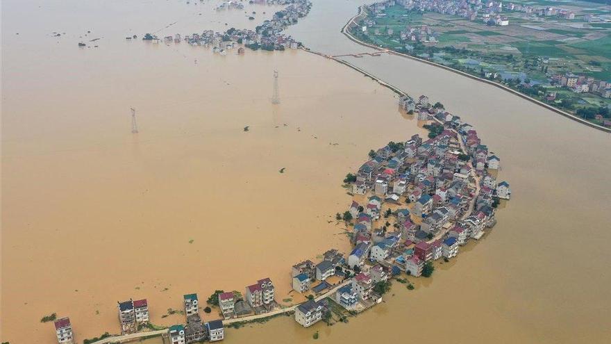 China afronta las peores inundaciones en varias décadas