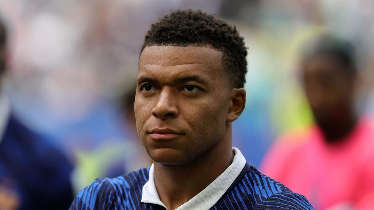 Doblete de Mbappé, que ya es pichichi histórico por encima de Messi