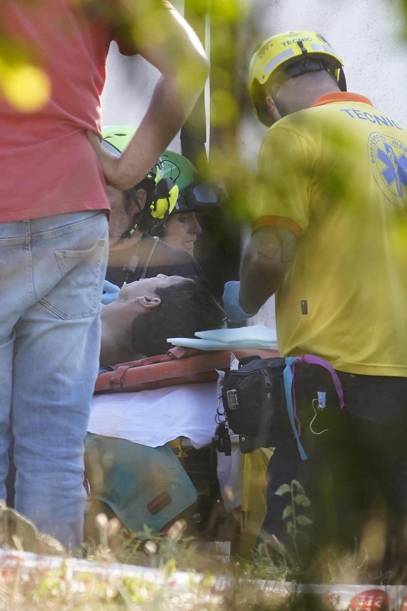 The moment of the worker's rescue in Caldes de Malavella