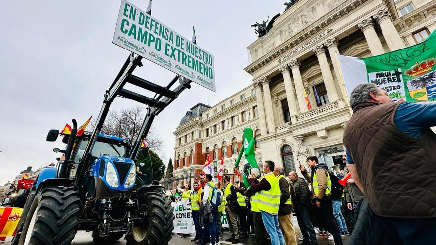 Los agricultores se manifiestan en Madrid en defensa del campo extremeño
