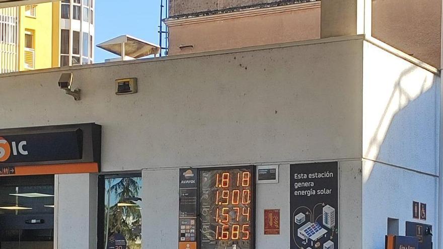 La bajada del IVA de los carburantes ya se nota en Badajoz: hasta 15 céntimos menos por litro