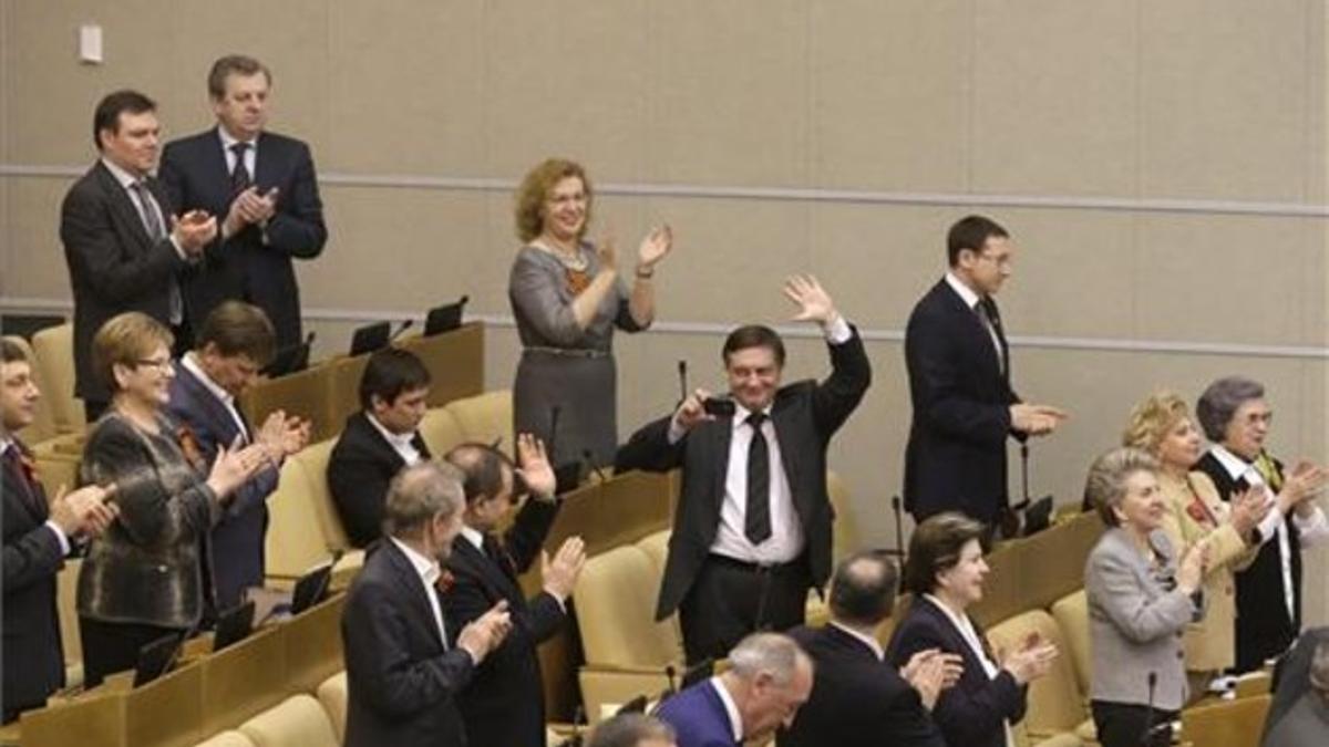 Diputados tras votar la ratificación de la anexión de Crimea y Sebastopol a Rusia