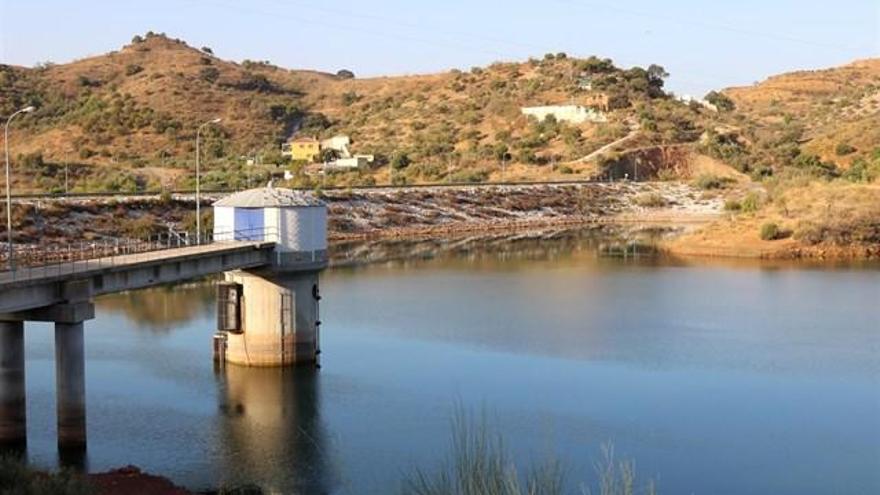 La presa de Tomillar, al norte de los terrenos del PTA, en Campanillas.