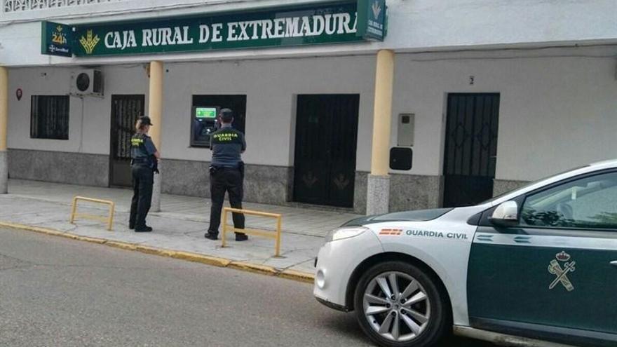 Detenido un vecino de Badajoz acusado de tres atracos a bancos de la provincia